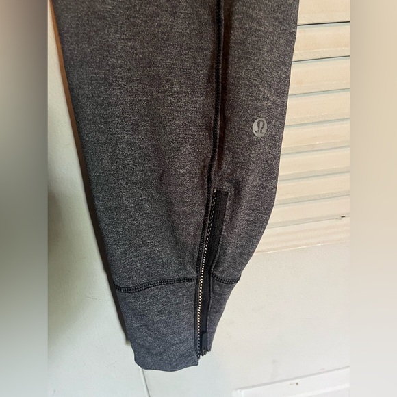 Lululemon Gray Legging Joggers Zipper Ankles Size 8 - Picture 2 of 5